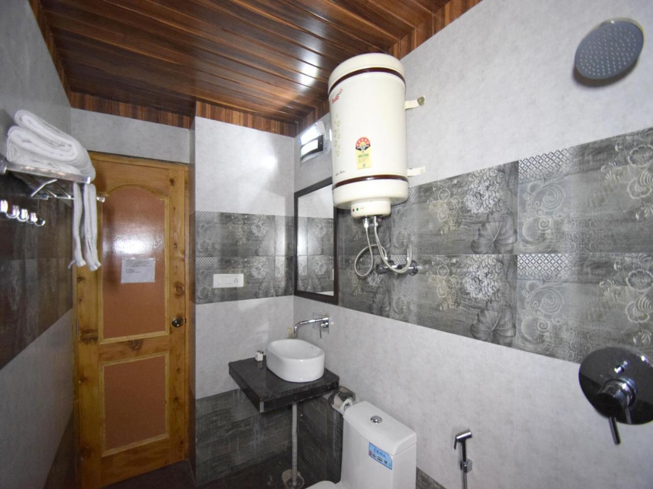 Oyo 10255 Hotel Red Apple Manāli エクステリア 写真